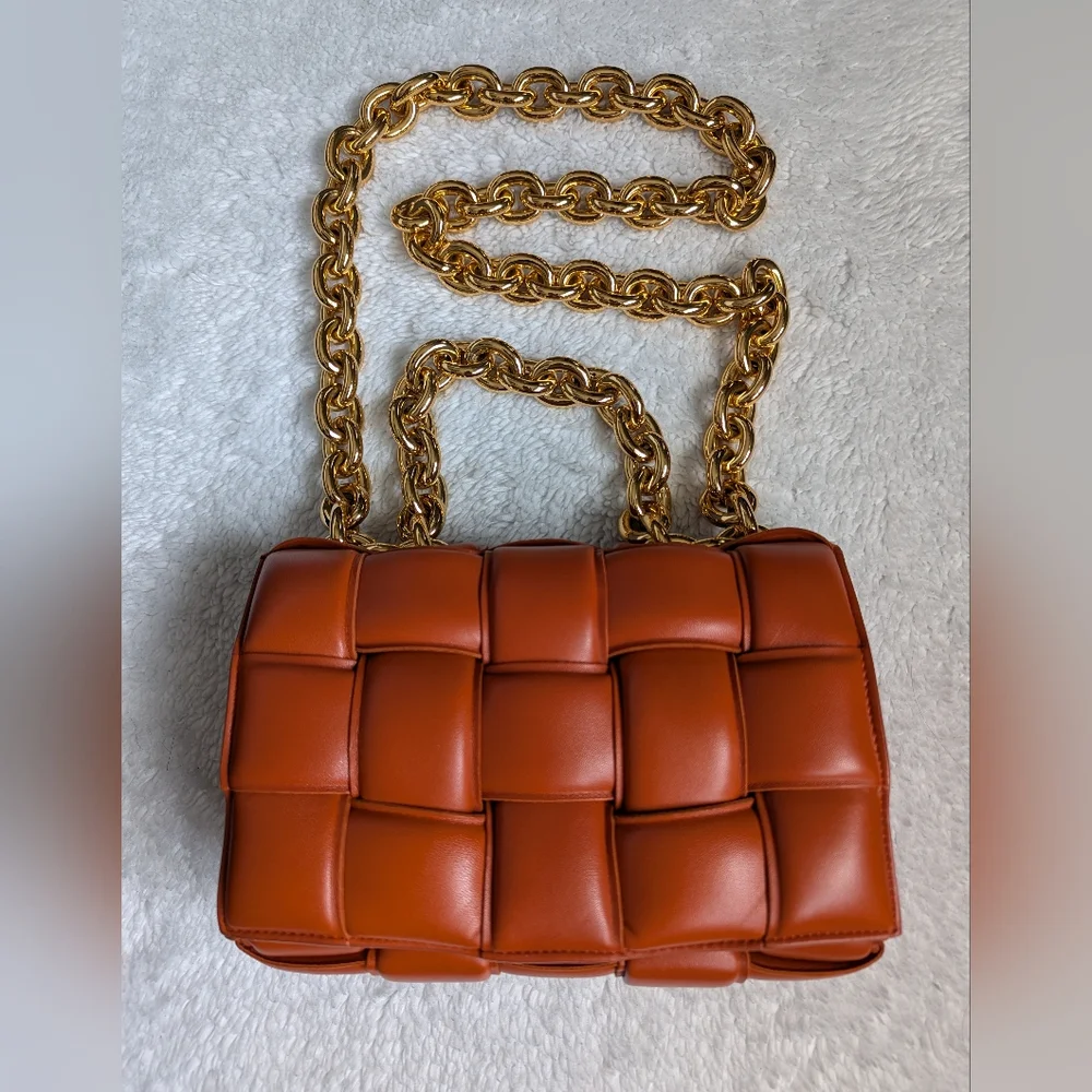 Authenic Bottega Veneta Chain Cassette Bag - Picture 1 of 12